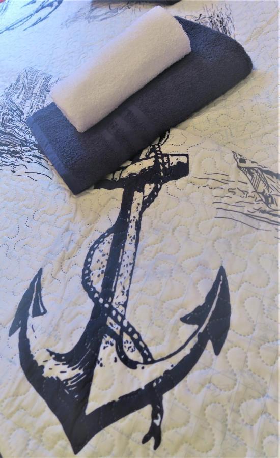 Pirates' Bay Apartment - โอมิช ภายนอก รูปภาพ