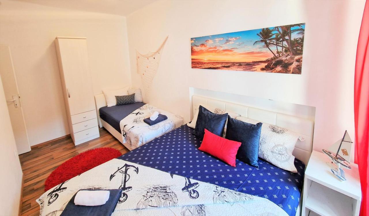 Pirates' Bay Apartment - โอมิช ภายนอก รูปภาพ