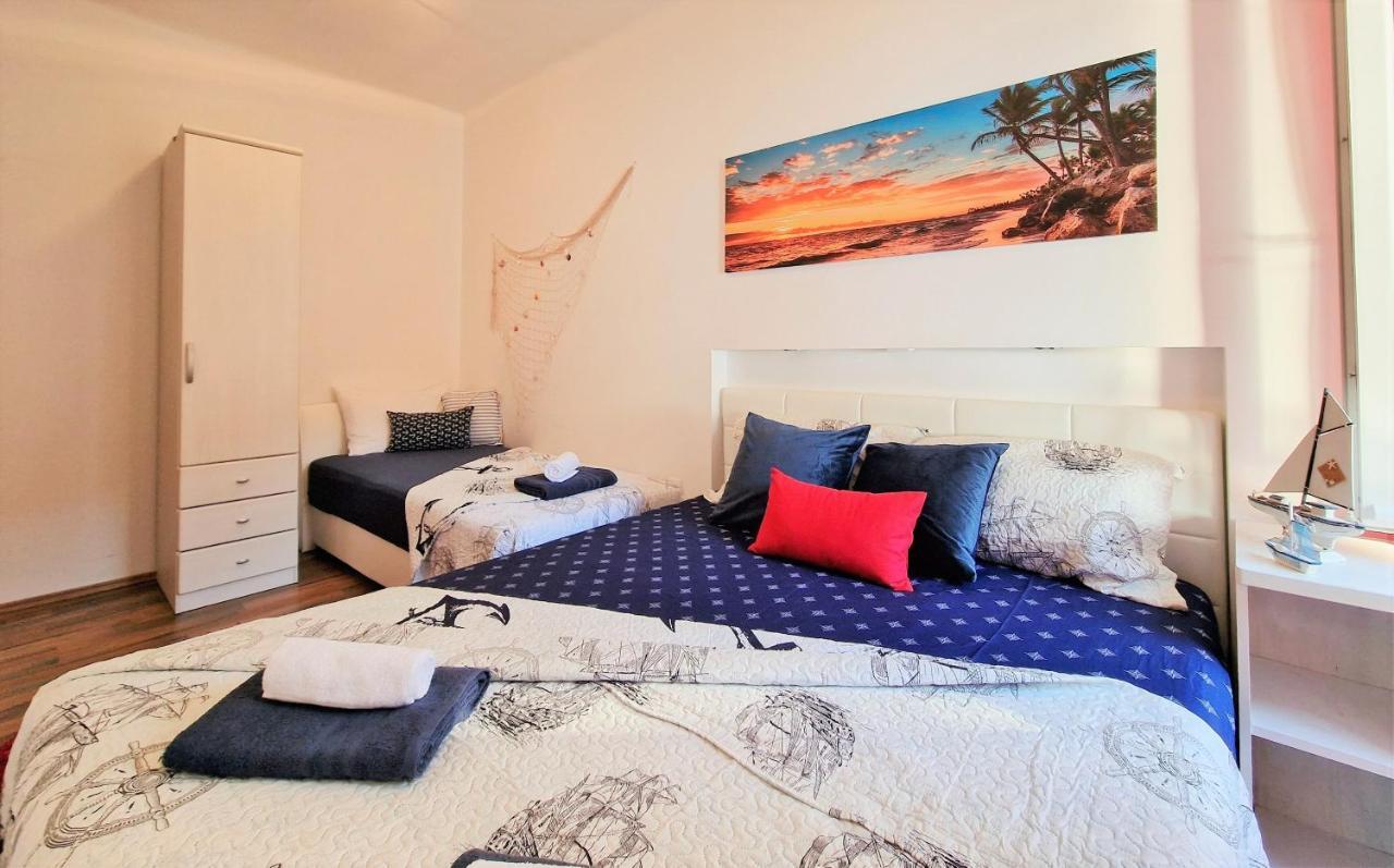 Pirates' Bay Apartment - โอมิช ภายนอก รูปภาพ