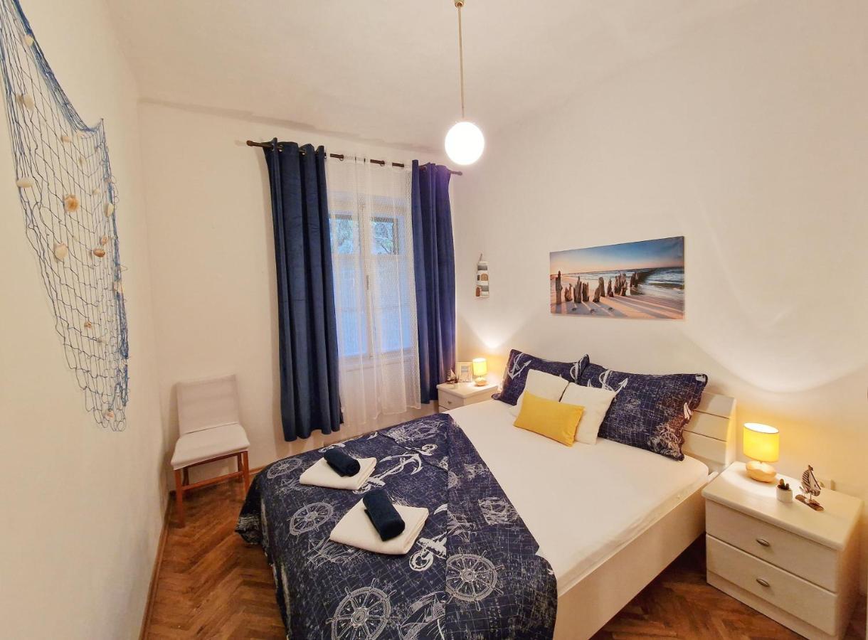 Pirates' Bay Apartment - โอมิช ภายนอก รูปภาพ