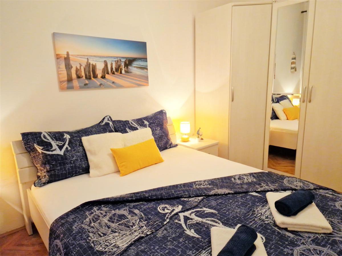 Pirates' Bay Apartment - โอมิช ภายนอก รูปภาพ